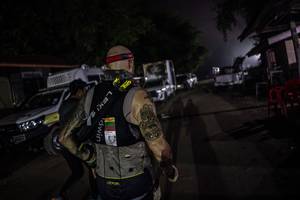 BIB: 
                            <button type="button" onclick="openModal(22791828)" class="btn btn-primary btn-sm float-right btn-popup" data-toggle="modal" data-target=".modal-high-quality">
                        <i class="fas fa-shopping-cart"></i> Add to Cart
                    </button>
                                            <button type="button" onclick="isThisMe(22791828, true)" class="btn btn-success btn-sm float-right btn-popup btn-isme hidden" data-toggle="tooltip" data-placement="bottom" title="นี่คือรูปของคุณใช่ไหม คลิกที่นี่เพื่อเอาเข้าอัลบั้ม">
                        <i class="fas fa-plus"></i> Add to album
                    </button>
                    <button type="button" onclick="isThisMe(22791828, false)" class="btn btn-warning btn-sm float-right btn-popup btn-isnotme hidden">
                        <i class="fas fa-ban"></i> Remove from album
                    </button>